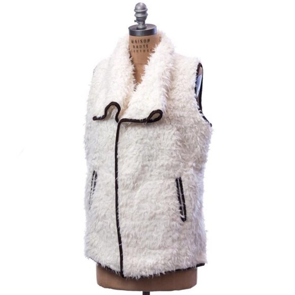 Melrose & Market Sherpa Plush Faux Fur Sleeveless Vest White Small - Picture 2 of 8